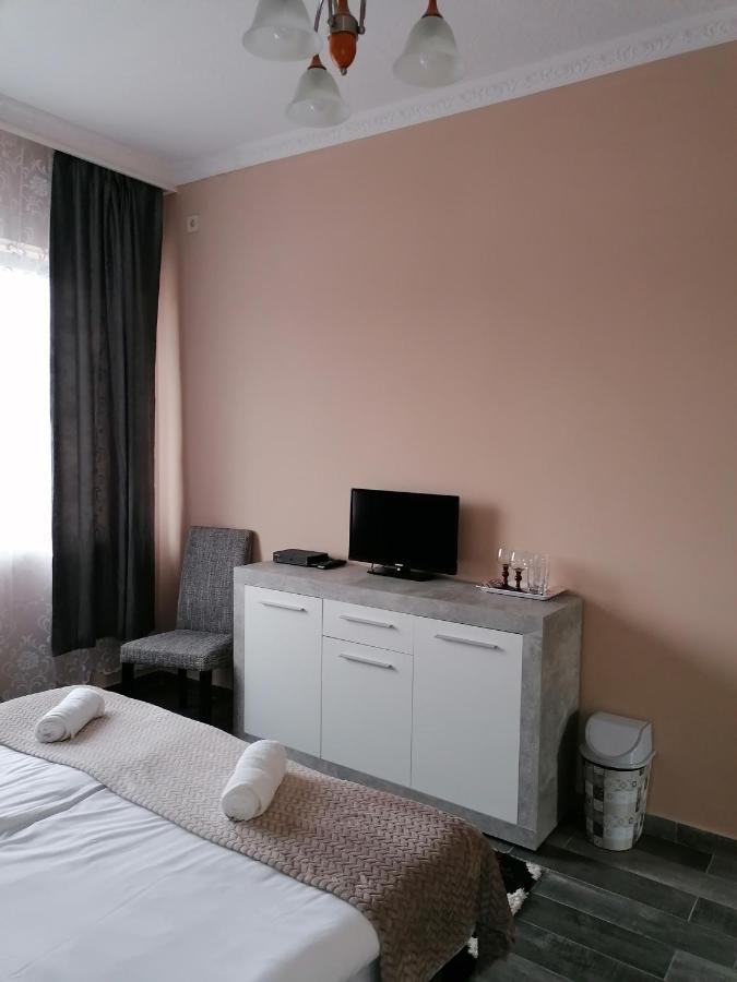 Napfeny Szallas Szeged Exteriör bild