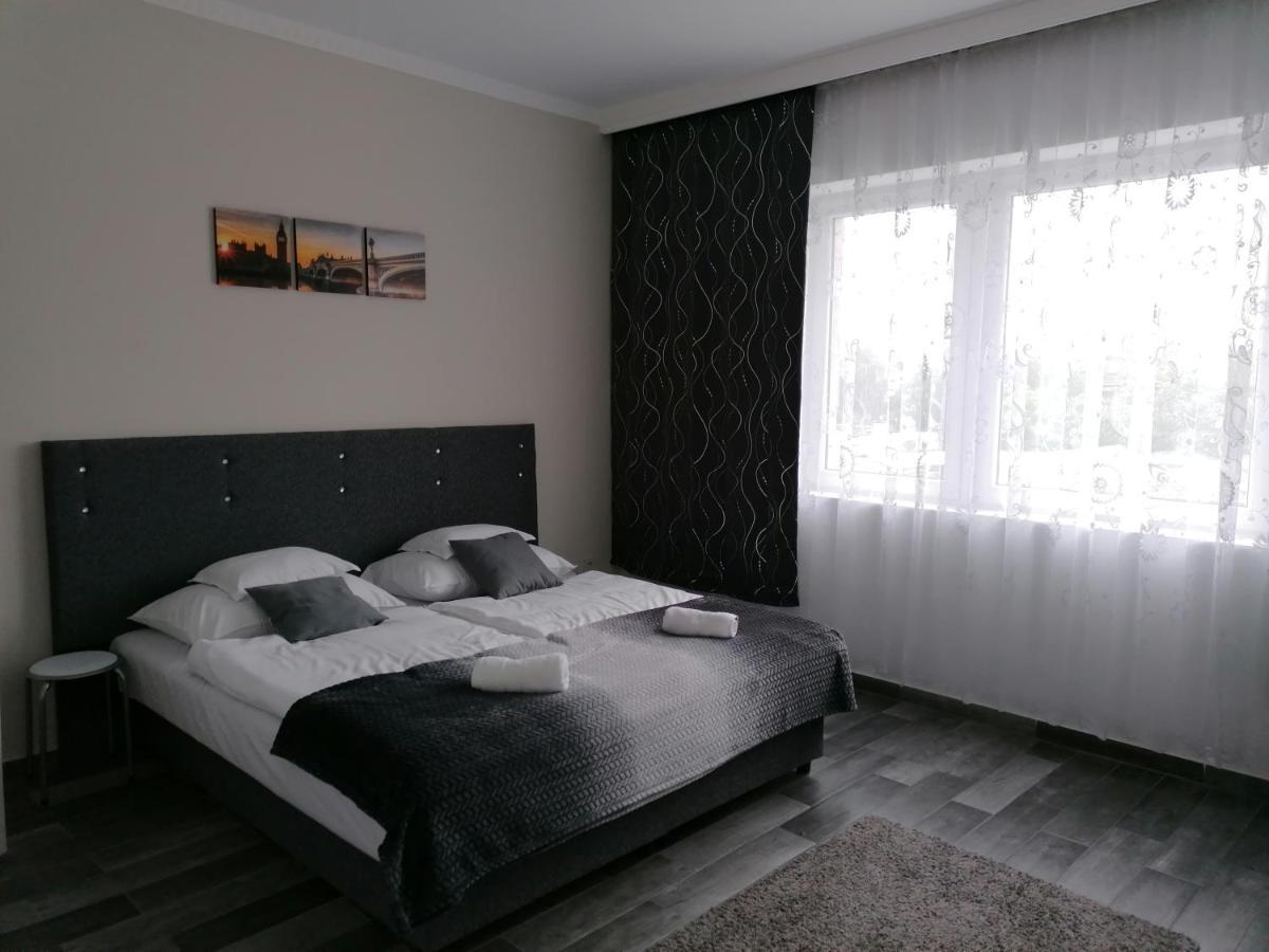 Napfeny Szallas Szeged Exteriör bild