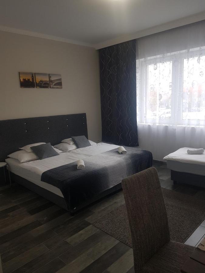 Napfeny Szallas Szeged Exteriör bild