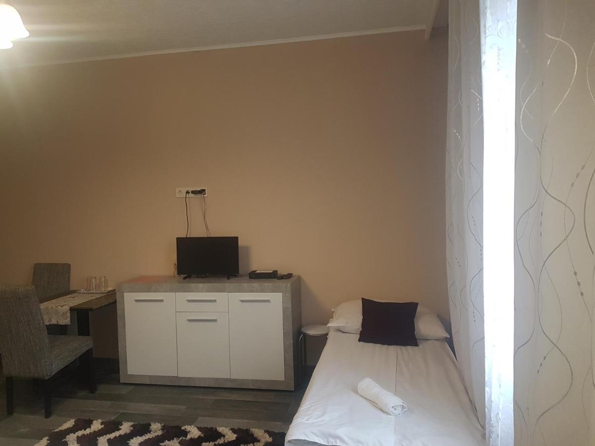 Napfeny Szallas Szeged Exteriör bild